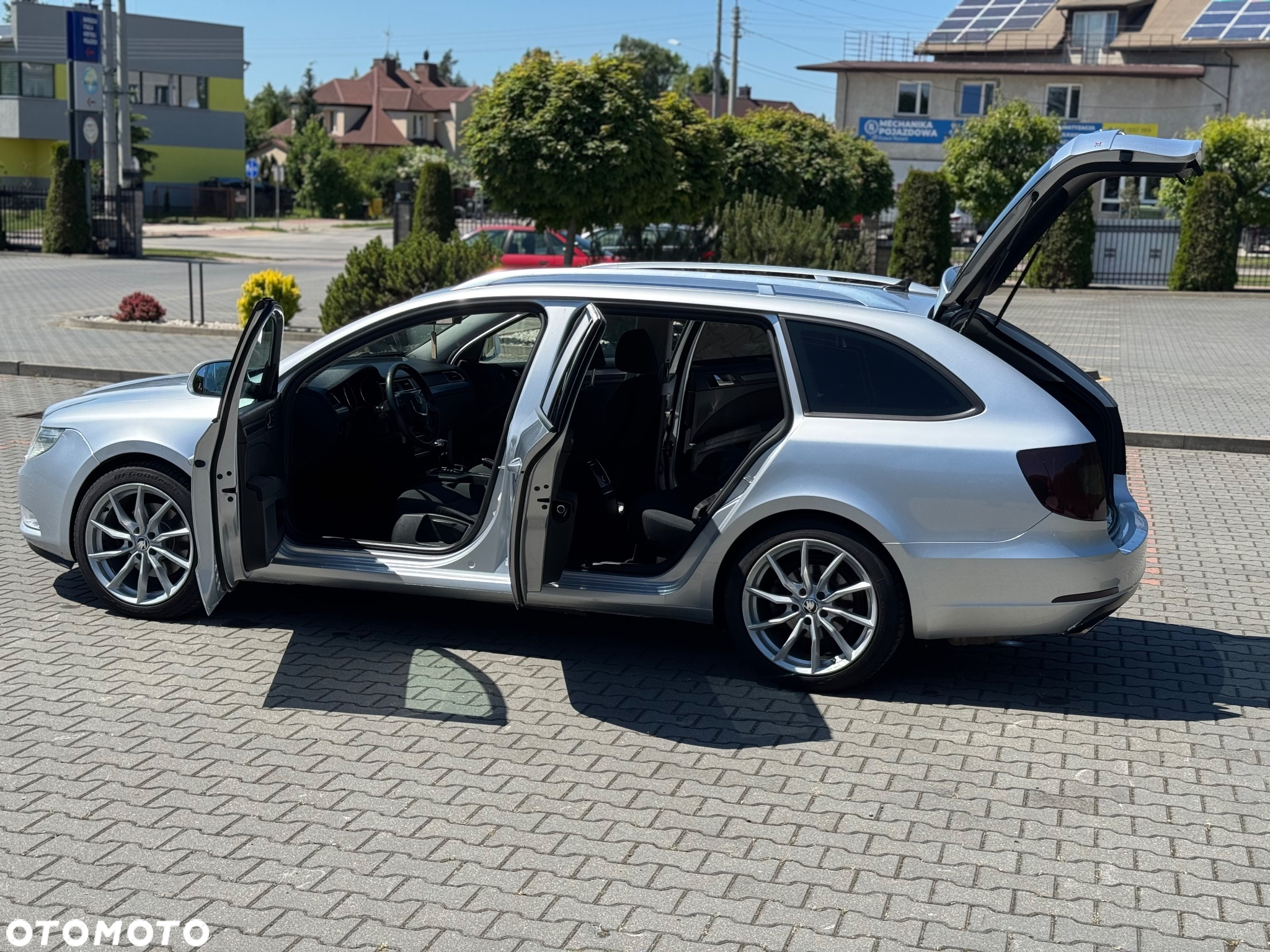 Skoda Superb 2.0 TDI DSG Comfort - 10