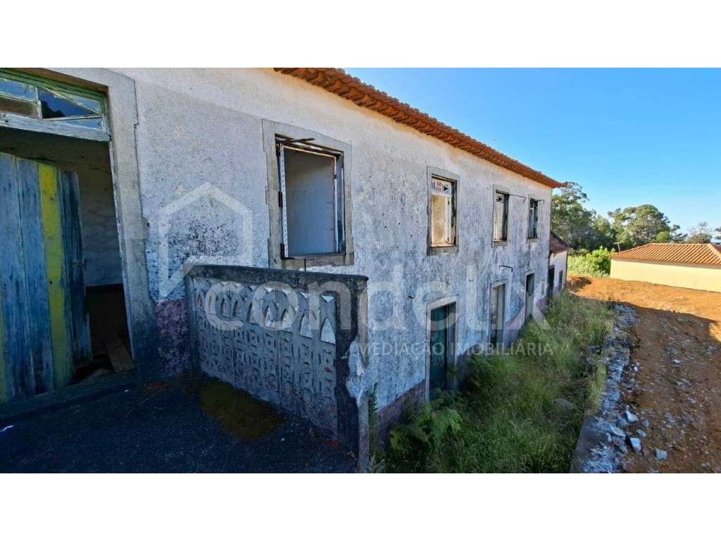 Moradia para recuperar nos Prazeres - Grande imagem: 5/23