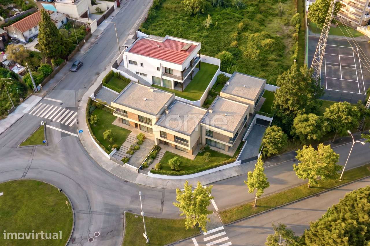 Terreno Urbano 1.000 m² | IC 0.66 | São João da Madeira - Grande imagem: 3/23