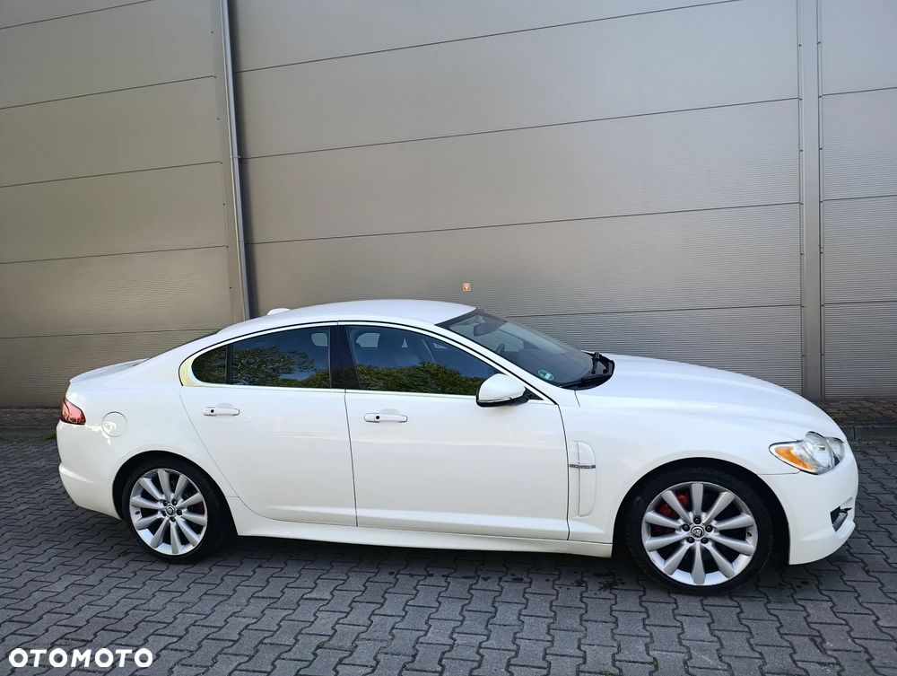 Jaguar XF 3.0 V6 S Pace - 11