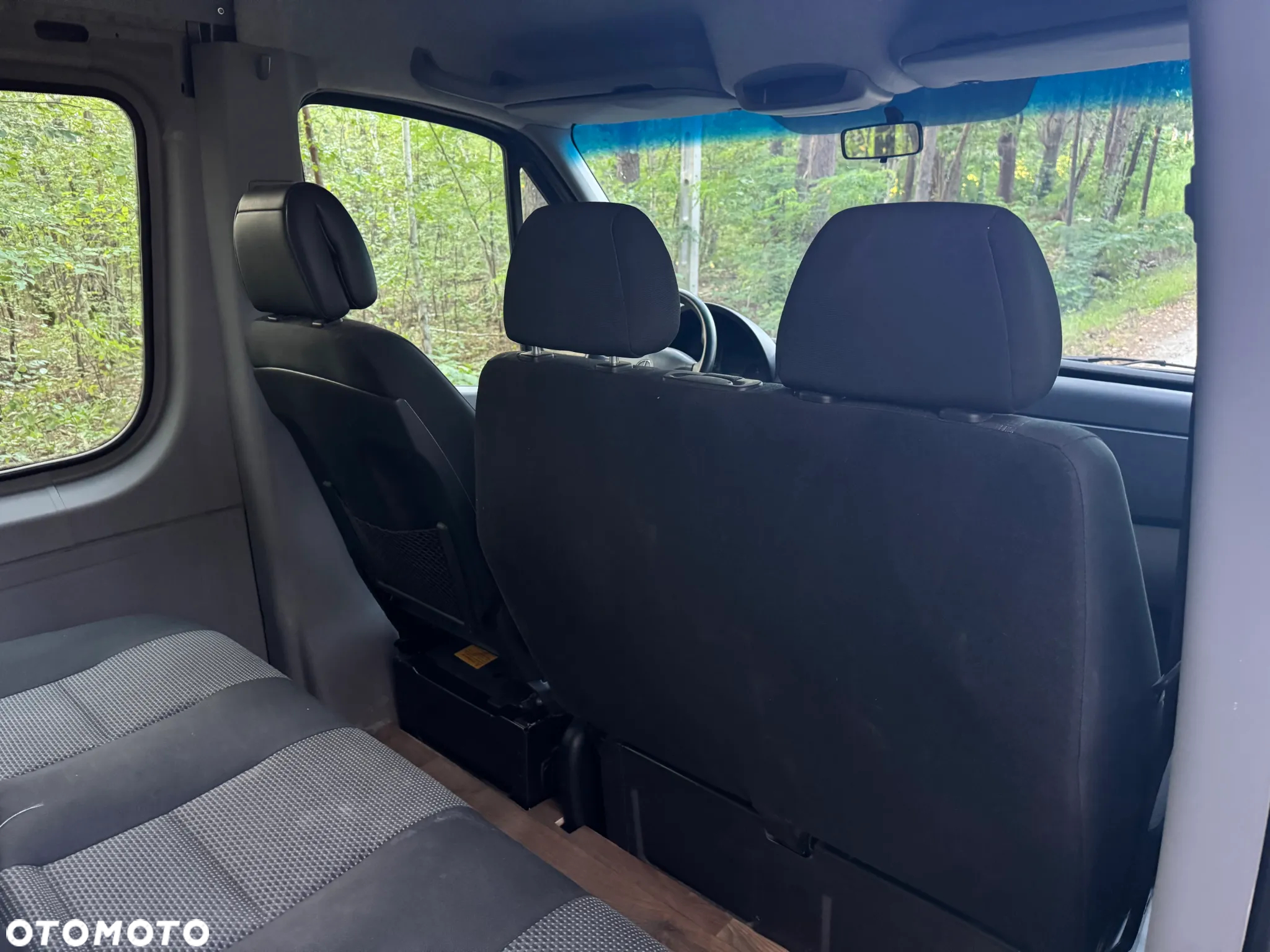 Mercedes-Benz Sprinter - 11