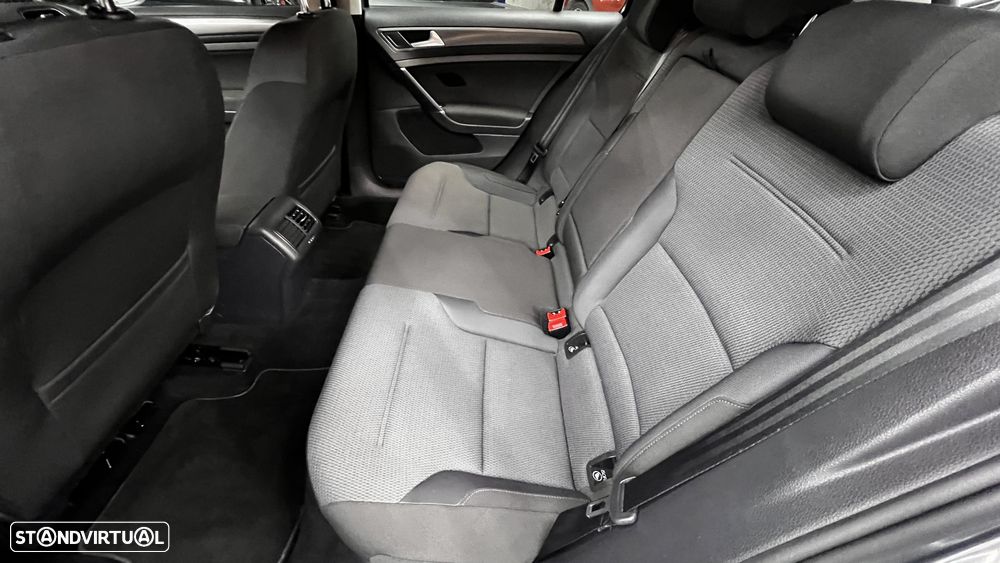 VW Golf Variant 1.6 TDi Confortline - 25