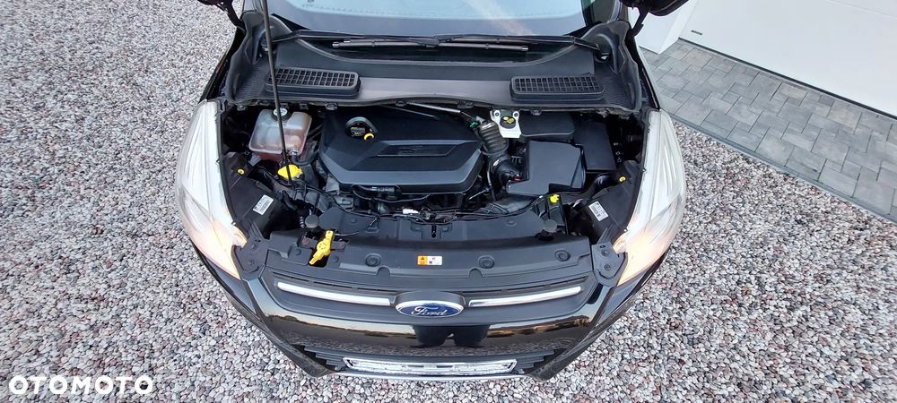 Ford Kuga 1.6 EcoBoost 2x4 Trend - 32