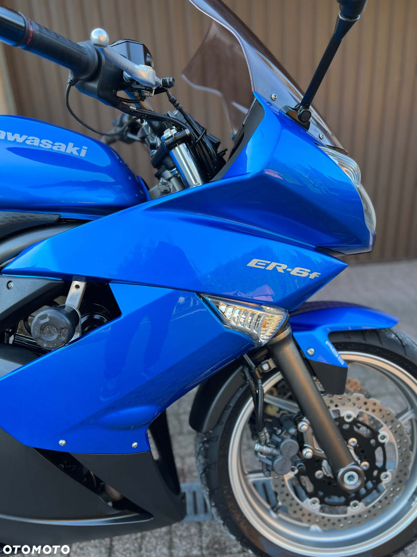 Kawasaki ER - 9
