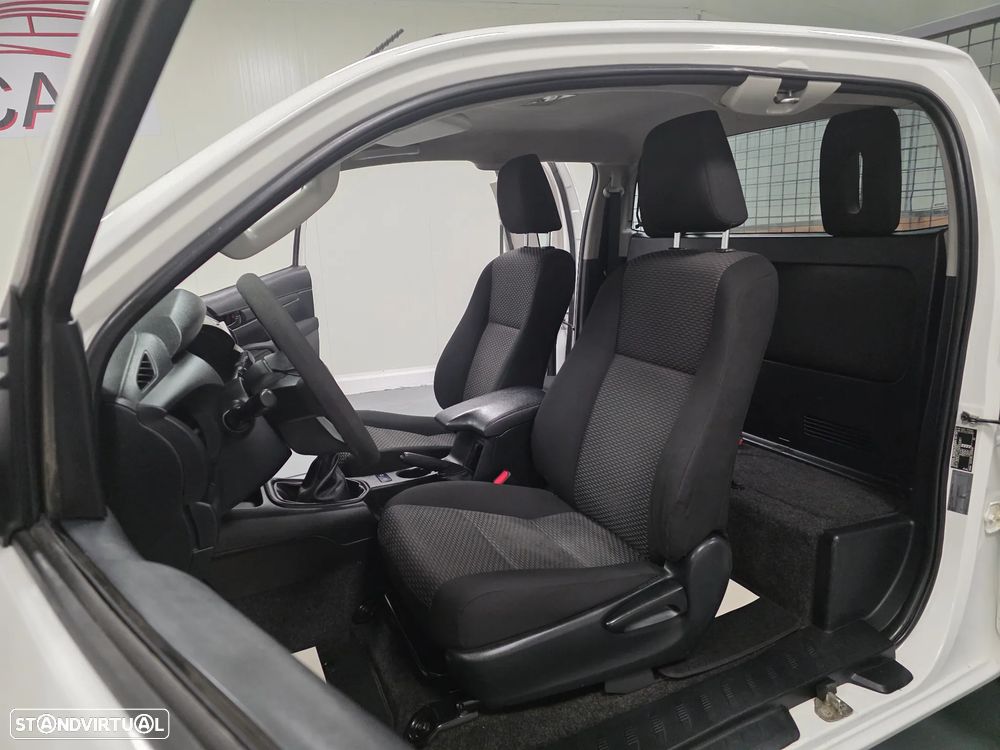 Toyota HILUX  2.4 D-4D 2WD CD - 44