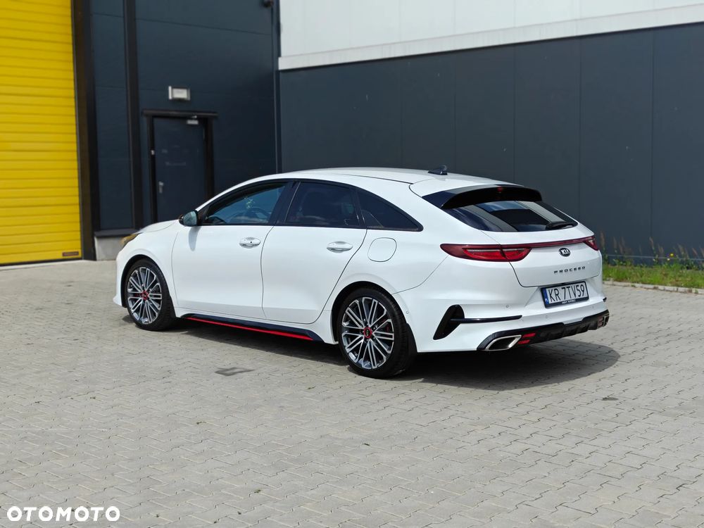 Kia ProCeed - 2