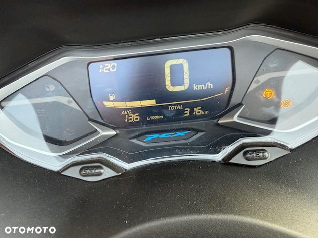 Honda PCX - 1