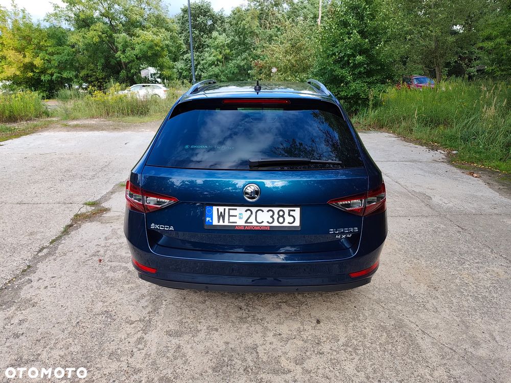 Skoda Superb 2.0 TDI 4x4 L&K DSG - 6