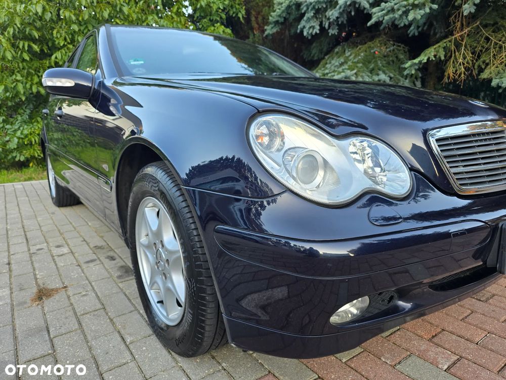 Mercedes-Benz Klasa C 180 Kompressor Classic - 23