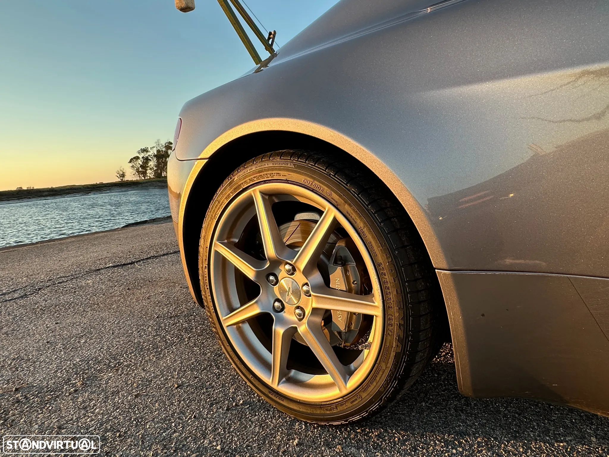 Aston Martin Vantage Coupe V8 - 47