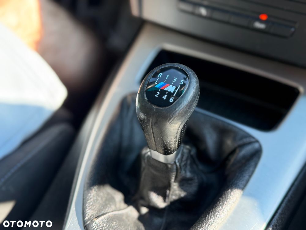 BMW Seria 3 318d Sport Line - 14