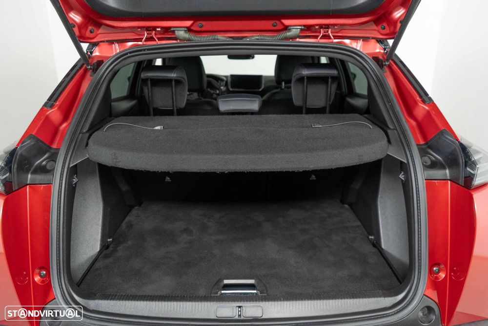 Peugeot 2008 1.2 PureTech Allure Pack EAT8 - 12