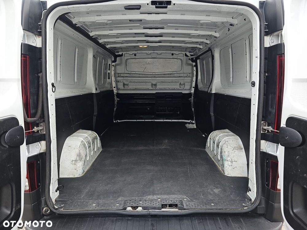 Renault Trafic - 23