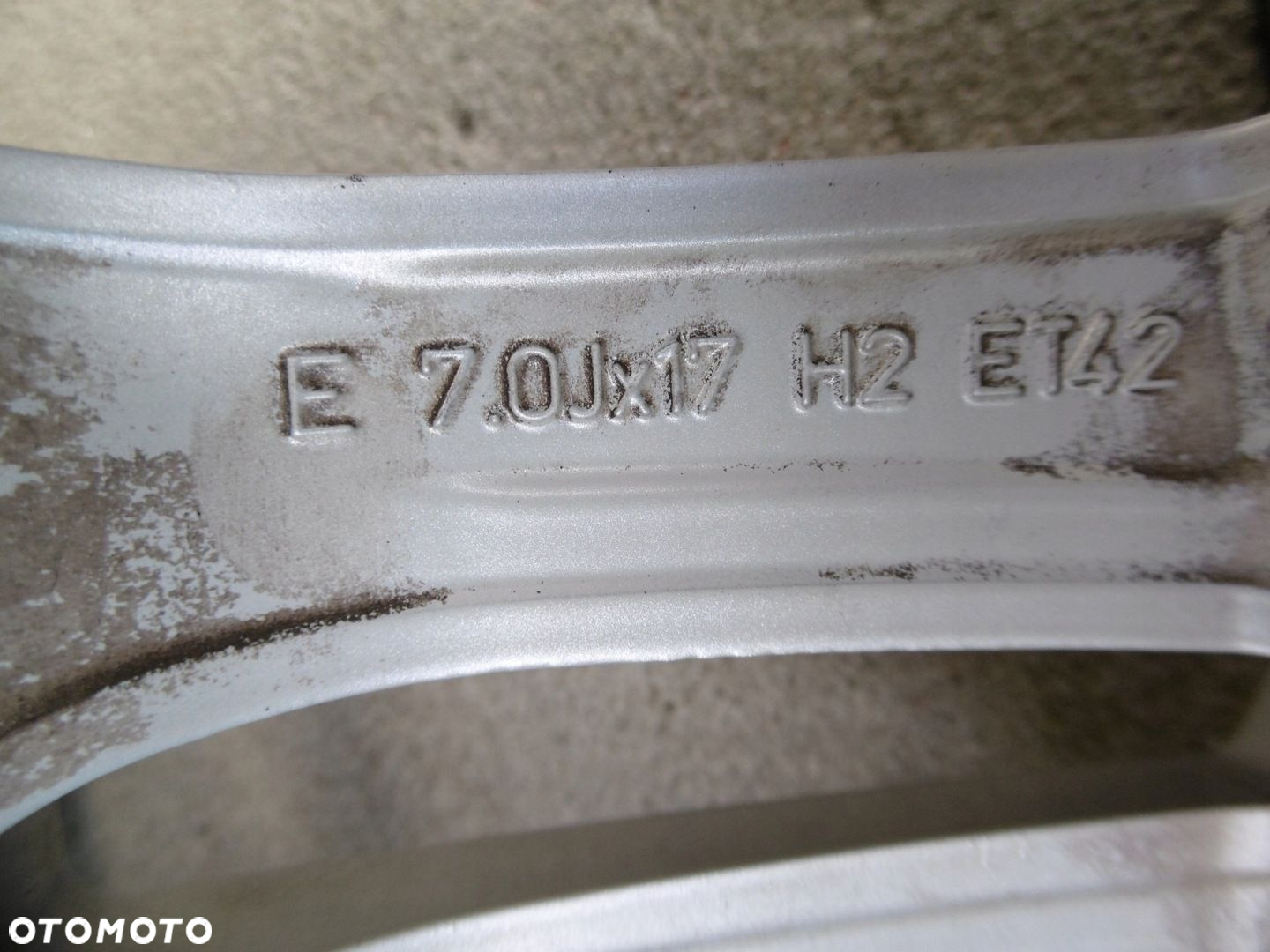 AUDI A4 B9 8W0 7.0Jx17H2 ET 42 5x112 - felga - 7