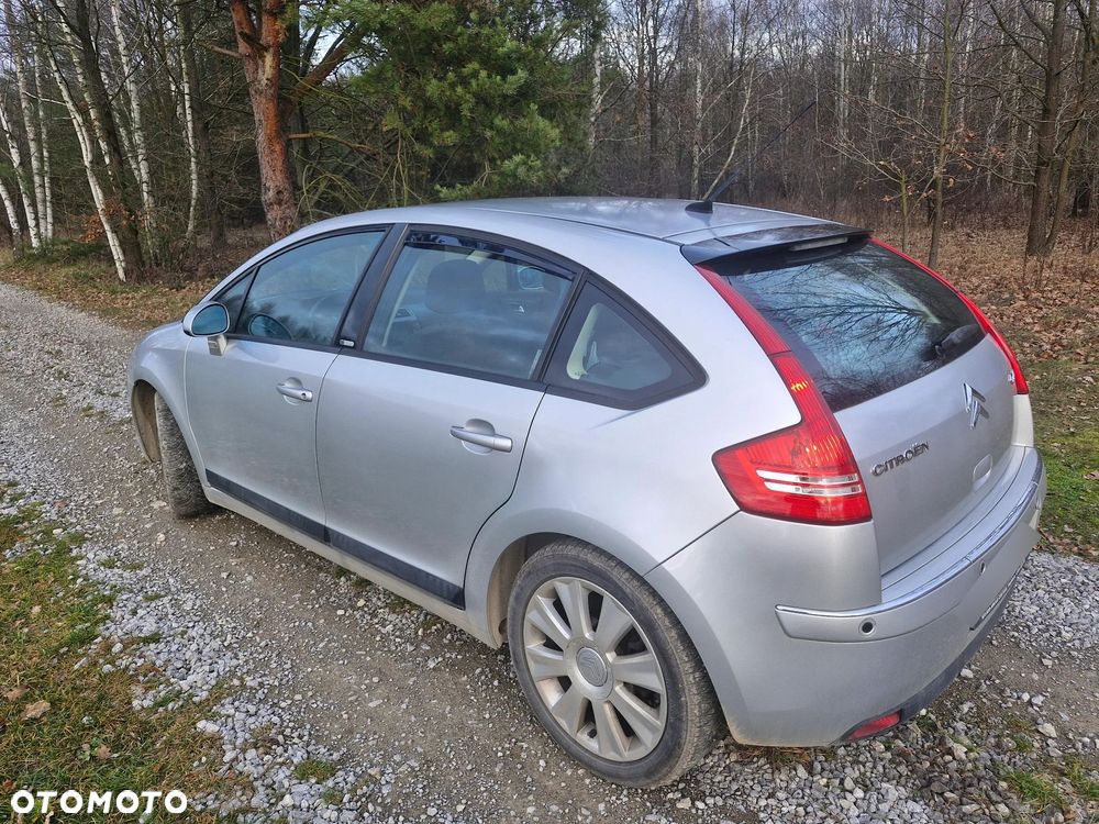 Citroën C4 2.0 16V Exclusive - 5