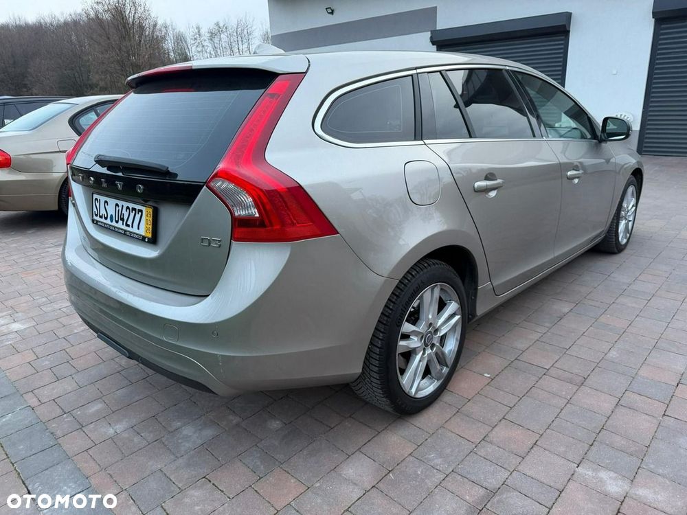 Volvo V60 D3 Momentum - 9