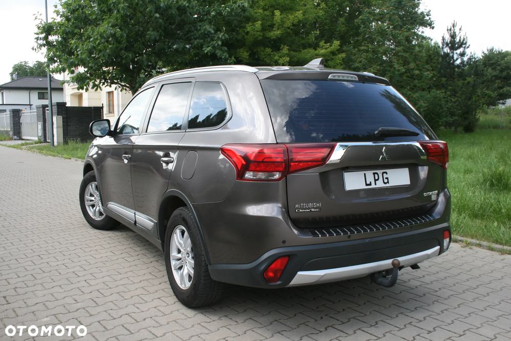 Mitsubishi Outlander 2.0 City Style 2WD - 20