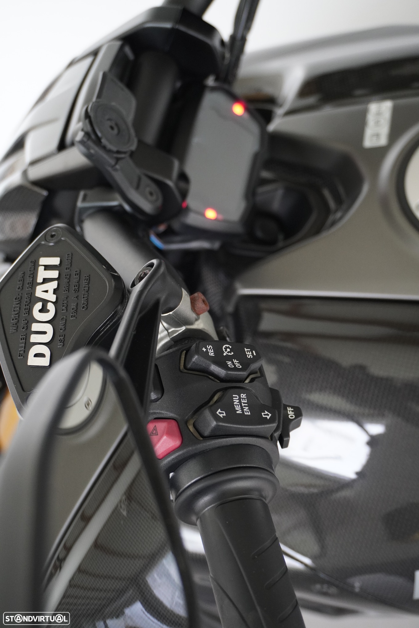 Ducati Diavel 1260s carbono - 26