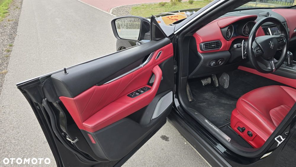 Maserati Levante S Q4 GranSport - 15