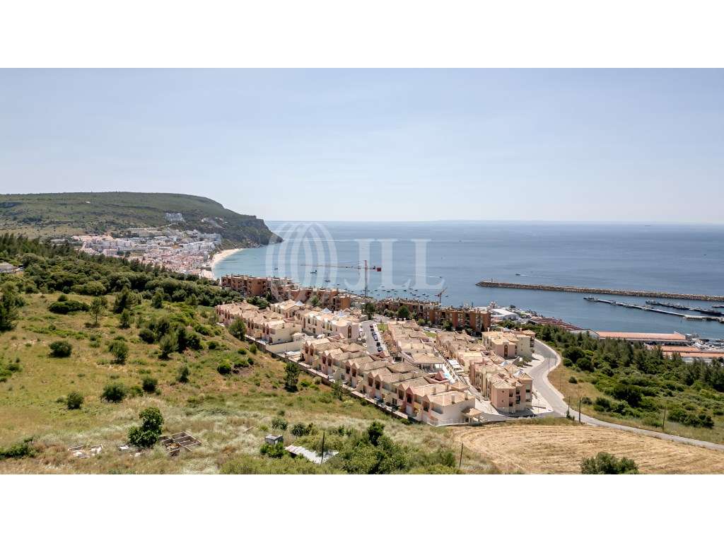 Apartamento T0 com terraço, no Harbour View, em Sesimbra - Grande imagem: 2/25