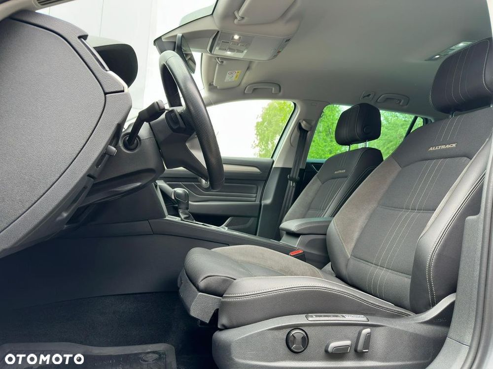 Volkswagen Passat Alltrack 2.0 TDI SCR 4Motion DSG - 10