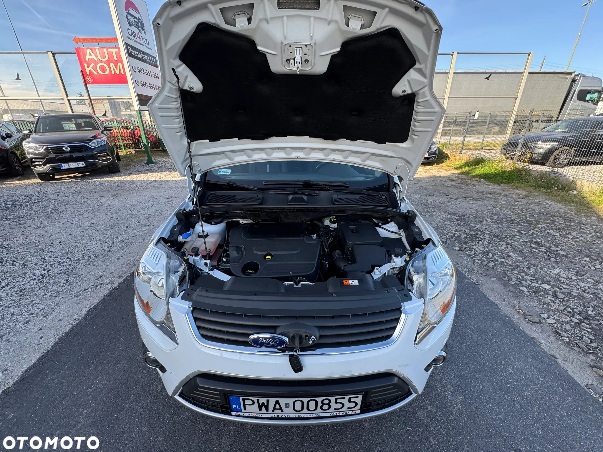 Ford Kuga 2.0 TDCi 2x4 Titanium - 32