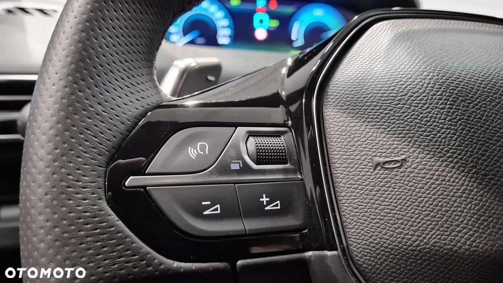 Peugeot 3008 1.6 PureTech HYbrid4 GT S&S EAT8 - 27