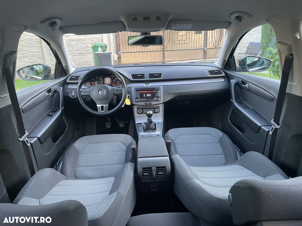 Volkswagen Passat - 21