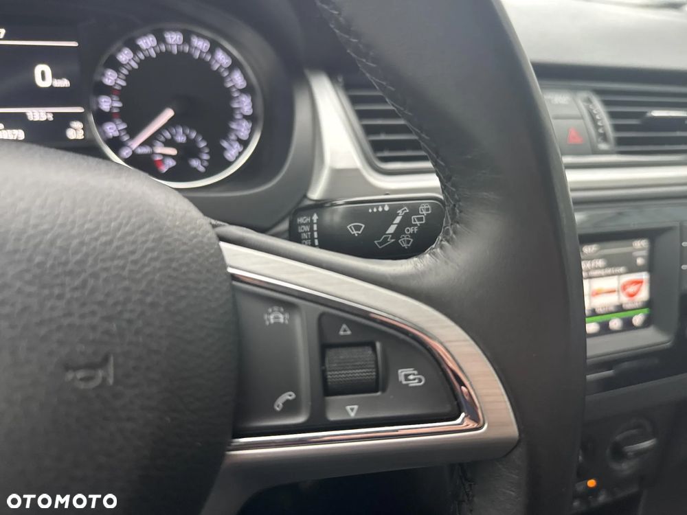 Skoda RAPID Spb 1.2 TSI Ambition - 20