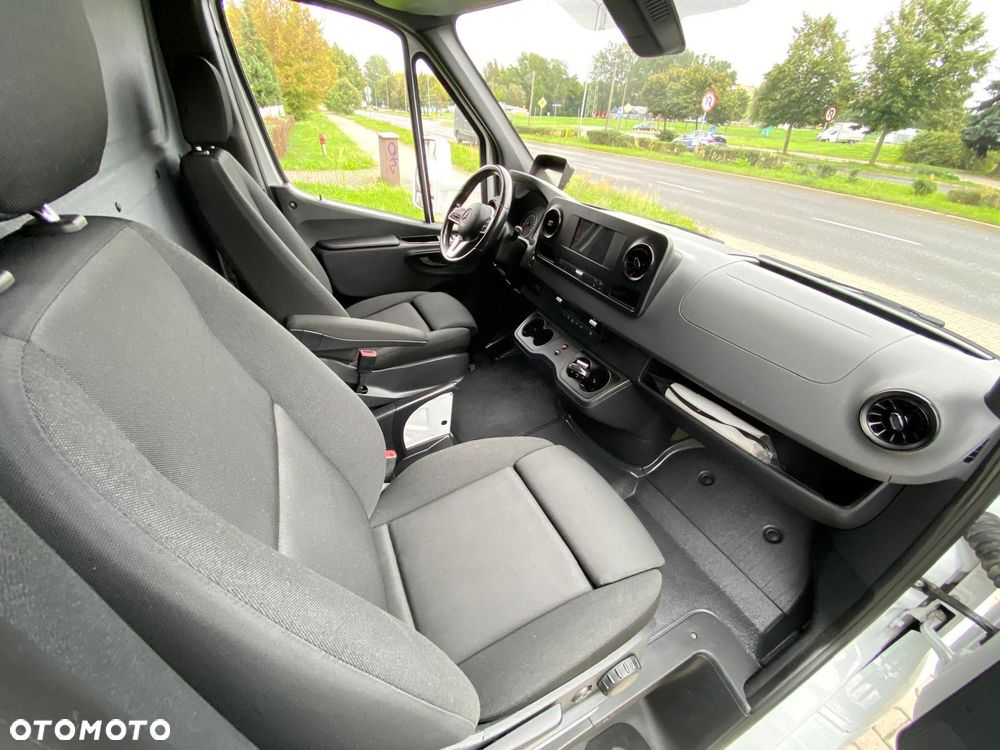 Mercedes-Benz SPRINTER 319 CDI 3,0 V6 AUTOMAT KONTENER CHŁODNIA WINDA - 35