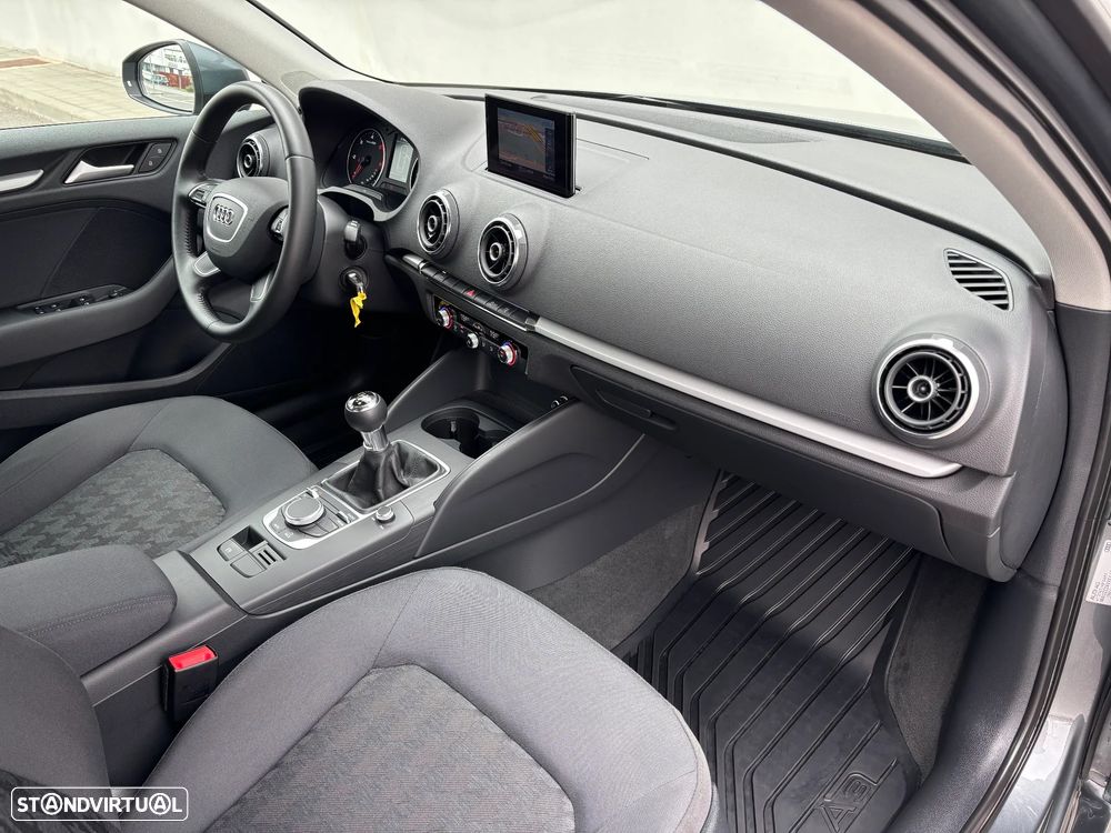 Audi A3 Sportback 1.6 TDI Advance Ultra - 19