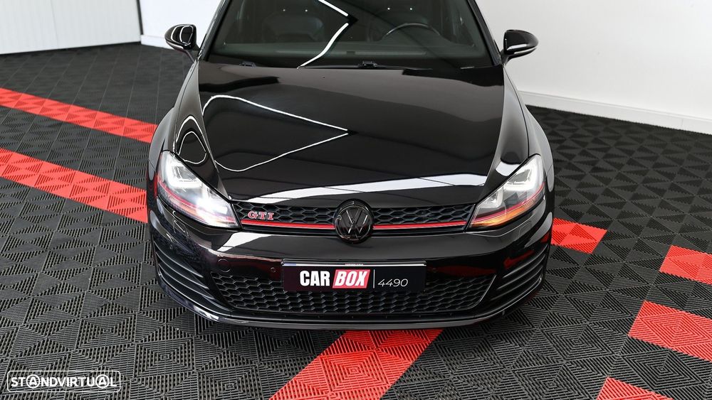 VW Golf - 13