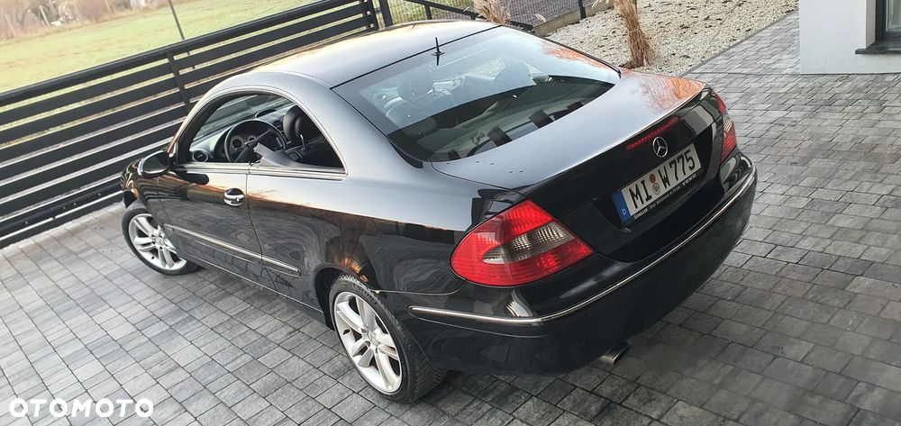 Mercedes-Benz CLK - 28