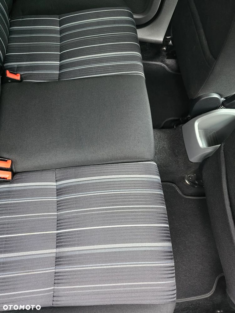 Ford Focus 1.6 Trend - 15
