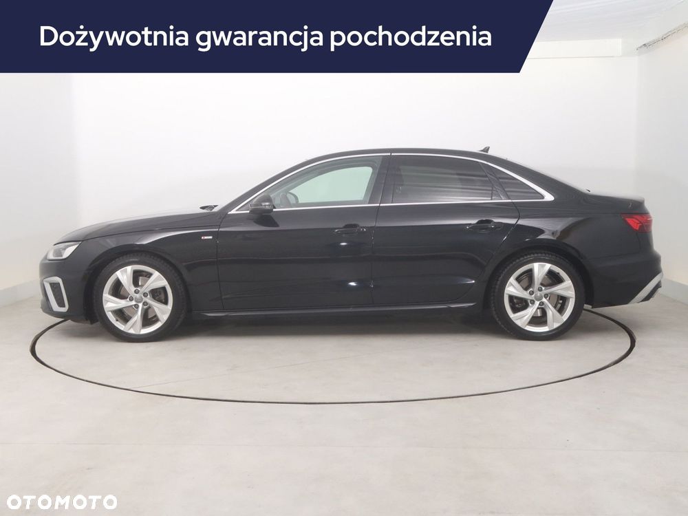 Audi A4 Limousine - 4