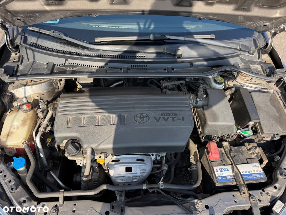 Toyota Corolla - 10