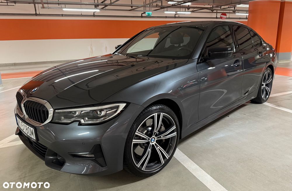 BMW Seria 3 330i Sport Line - 32