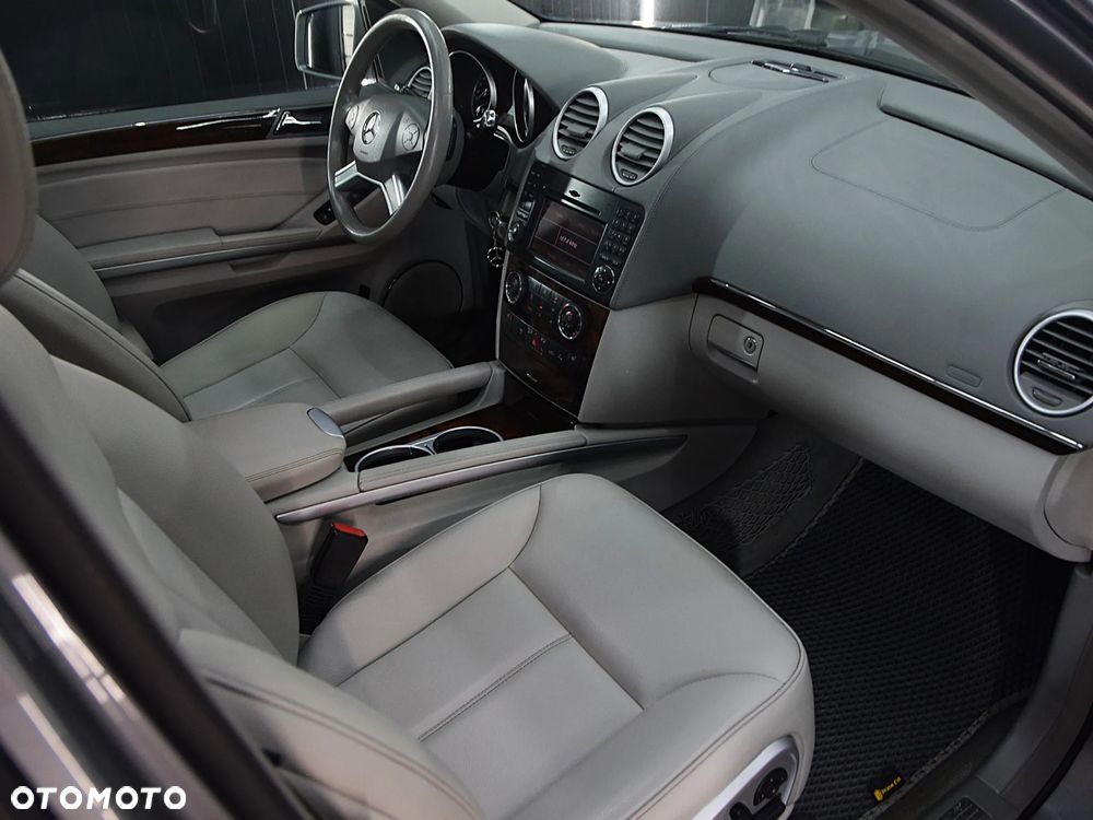 Mercedes-Benz GL - 8