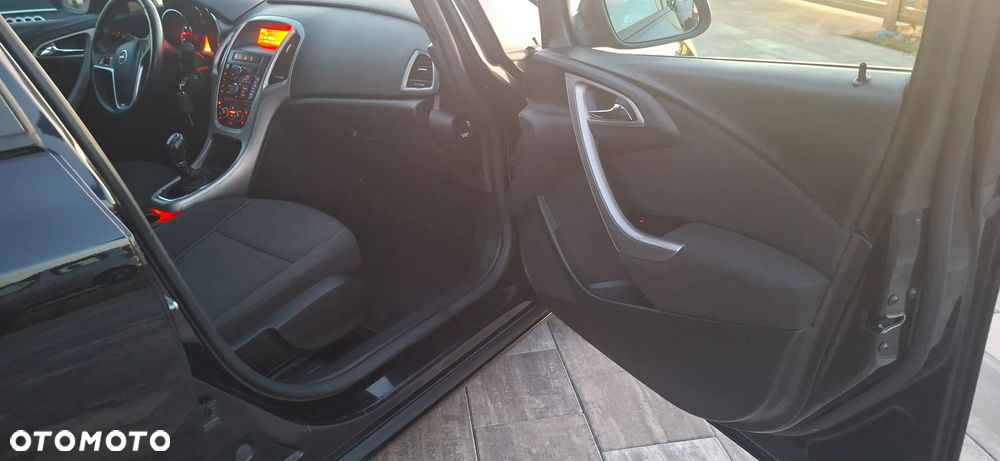 Opel Astra 1.6 Color Edition - 34