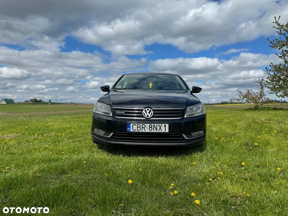Volkswagen Passat 1.6 TDI Comfortline - 2