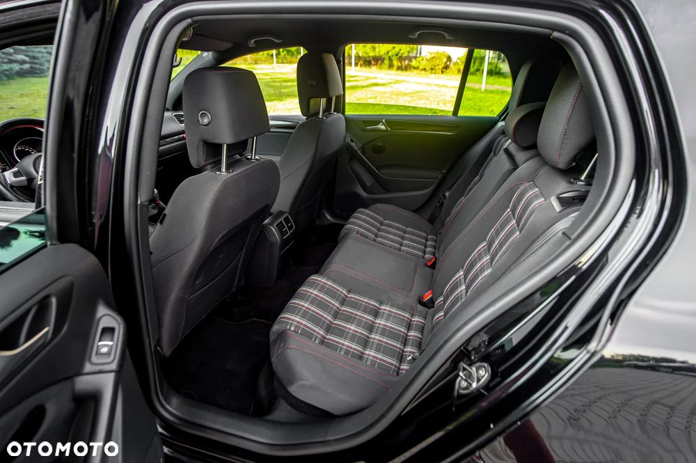 Volkswagen Golf 2.0 TSI GTI - 21