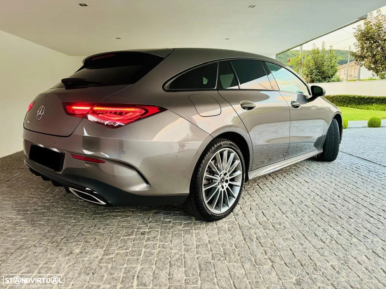 Mercedes-Benz CLA 250 e Shooting Brake AMG Line - 2