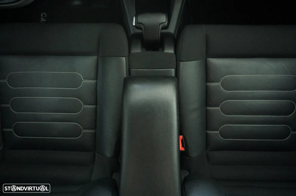 Citroën C4 Cactus 1.6 e-HDi Shine ETG6 - 17
