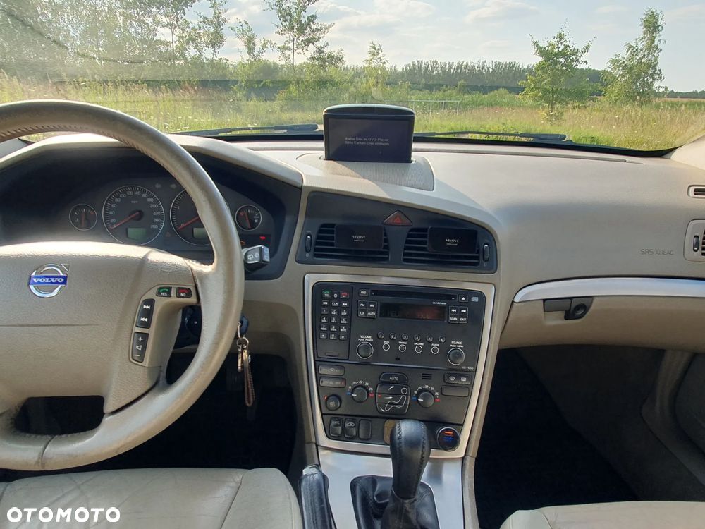 Volvo V70 2.4D5 - 25
