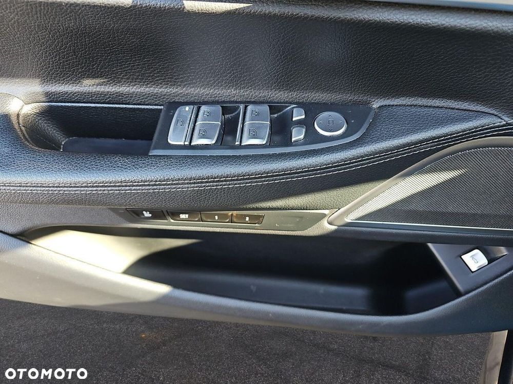 BMW Seria 7 - 18
