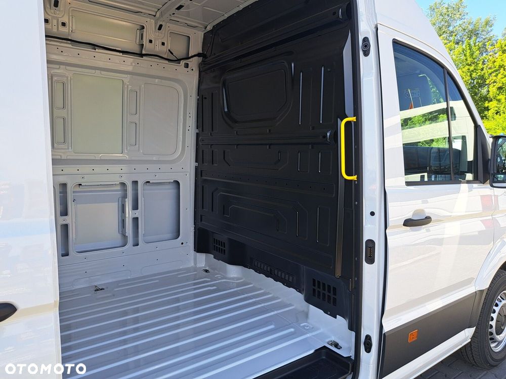 Volkswagen Crafter - 11