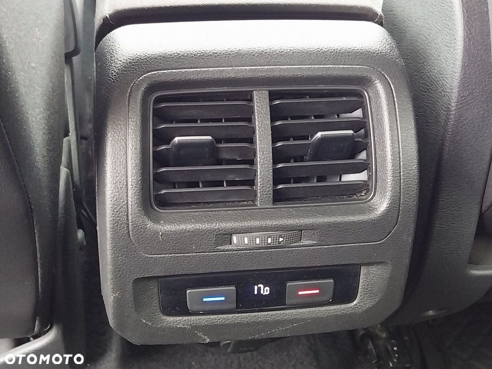 Volkswagen Touran - 14