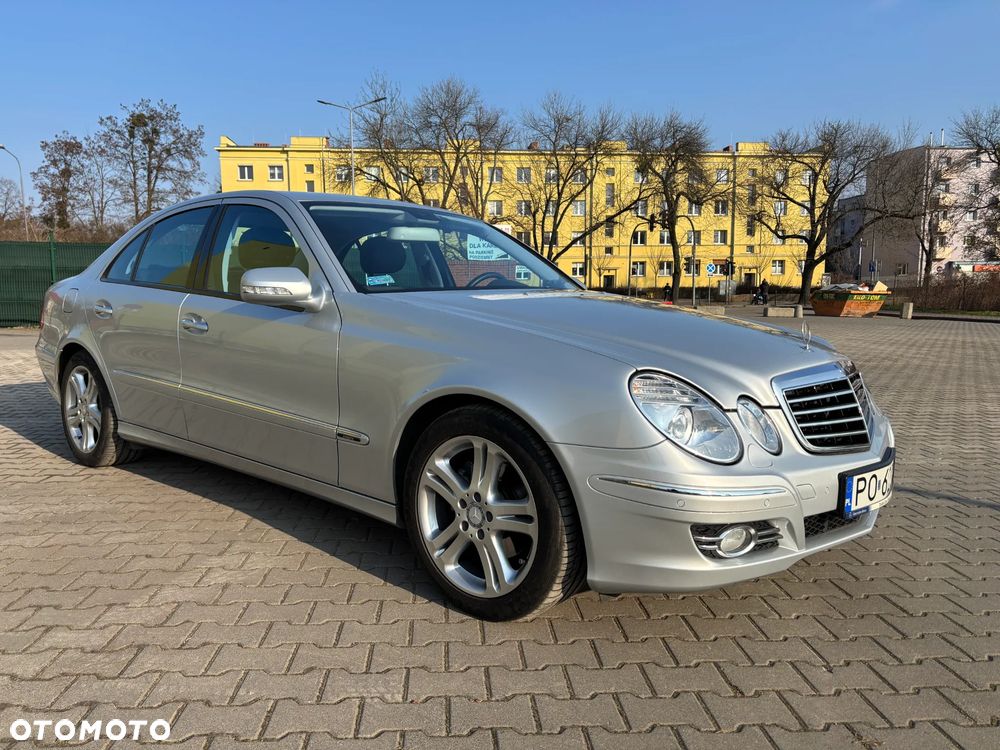 Mercedes-Benz E-Class 2008 photo 2