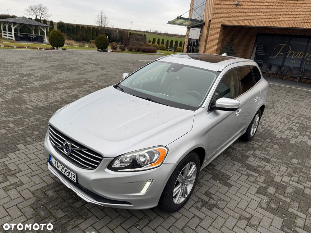 Volvo XC 60 T5 AWD Geartronic Summum - 9