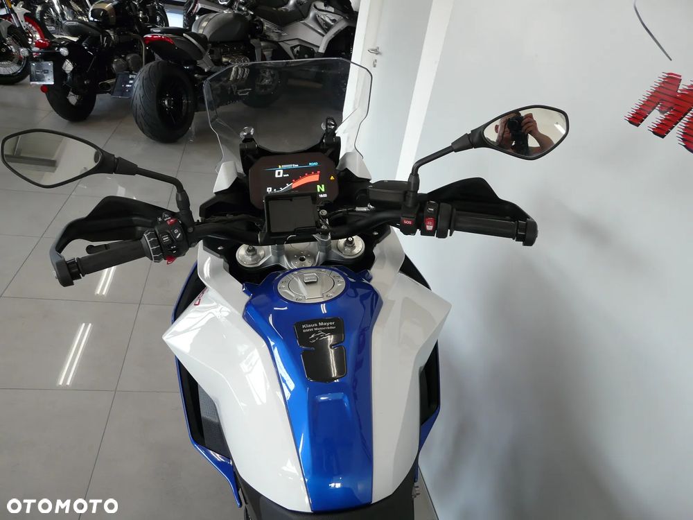 BMW XR - 17